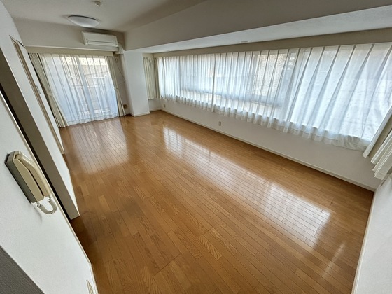 居室・リビング　※別部屋の写真です