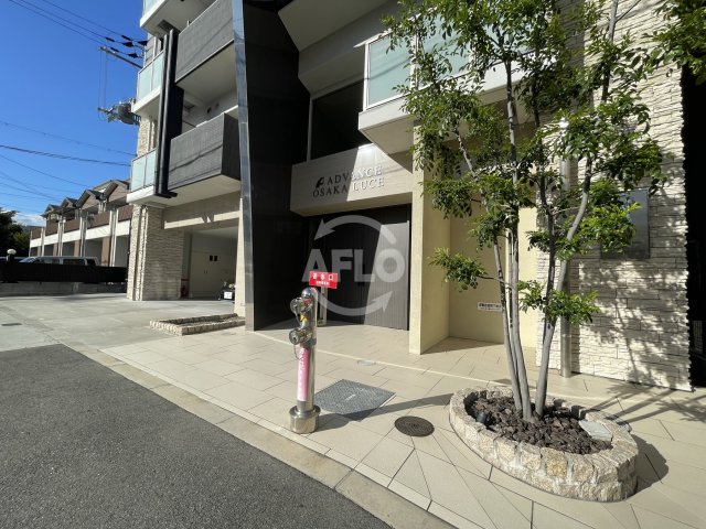 エントランス　アドバンス大阪ルーチェ　エントランス