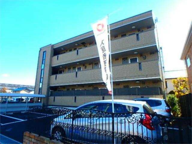 建物外観　駅からは明るい道で帰れます