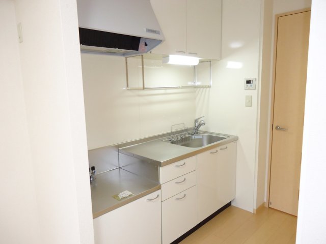 キッチン　吊戸棚付き