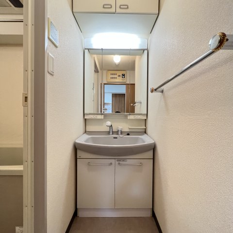 洗面設備　同仕様タイプです