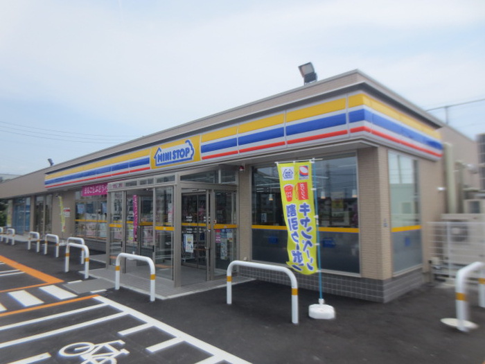 コンビニ　ミニストップ田子店（コンビニ）まで717m