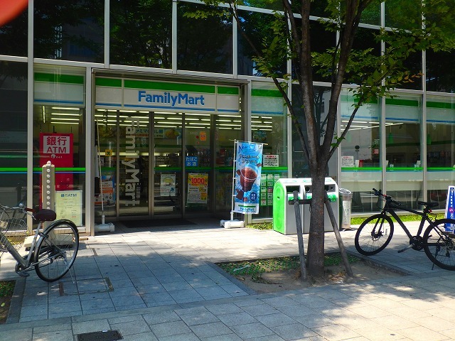 コンビニ　ファミリーマート本町橋店（コンビニ）まで6m