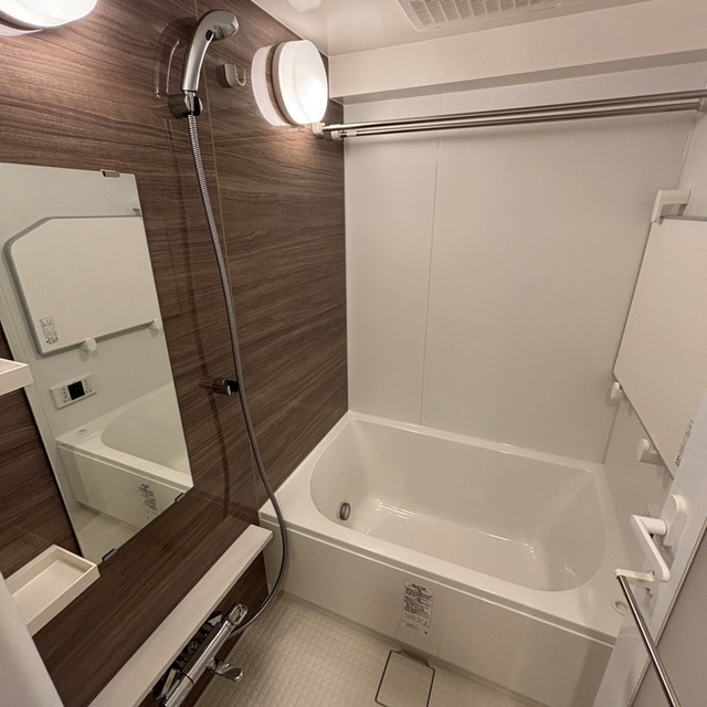 バス・シャワールーム　※写真は同タイプ住戸です。