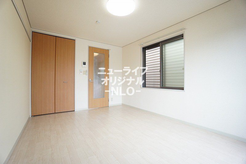 その他部屋・スペース　2面採光で明るいお部屋です☆