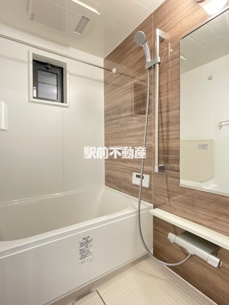 バス・シャワールーム　※同タイプ写真