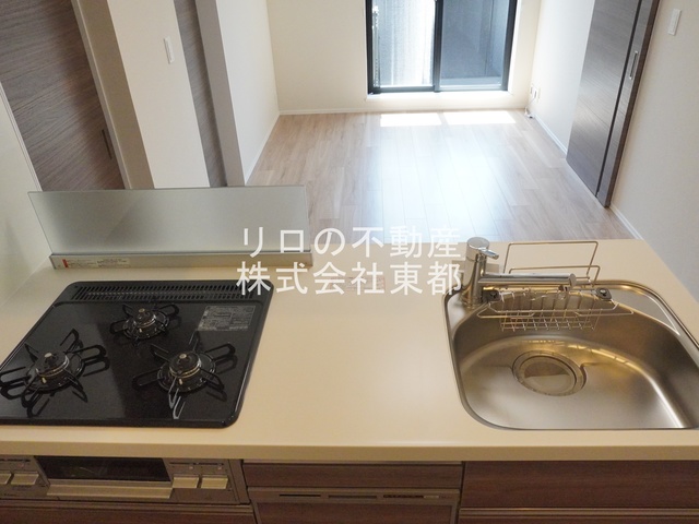 キッチン　お料理好きにはオススメのグリル付３口システムキッチン設置済♪