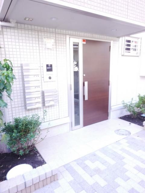 エントランス　★オートロック付のエントランスです！★