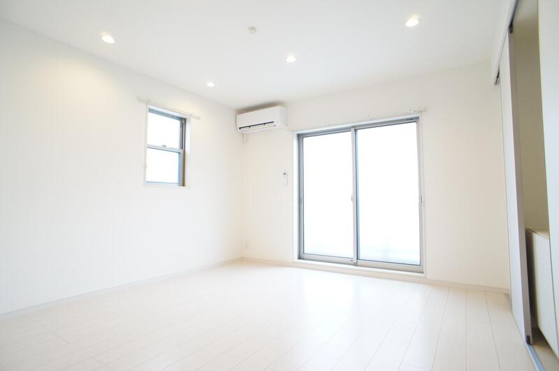 その他部屋・スペース　2面採光の洋室♪