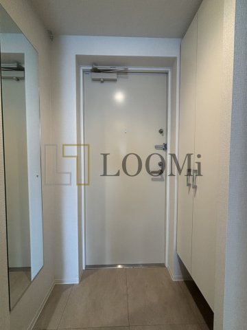 玄関　コンフォリア・リヴ大阪本町　玄関スペース