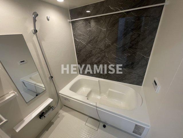 バス・シャワールーム　※室内画像は類似物件のもの