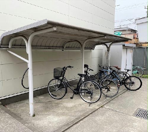 その他共有部分　屋根付き駐輪場