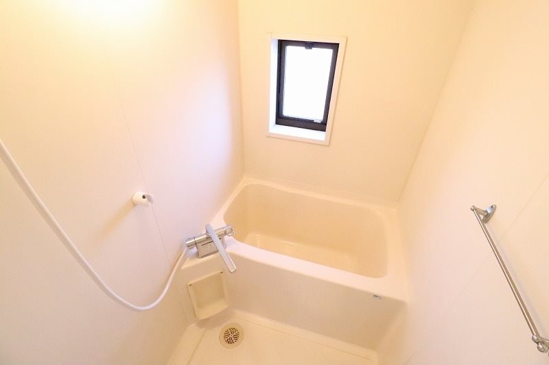 バス・シャワールーム　※掲載情報と物件の現況が異なる場合、現況を優先するものとしま