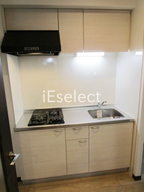 キッチン　お掃除がらくらくな二口コンロのシステムキッチン