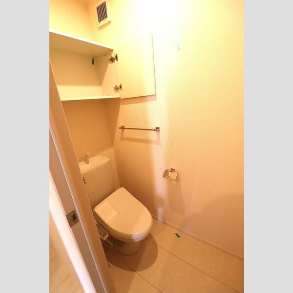 トイレ　温水洗浄暖房便座