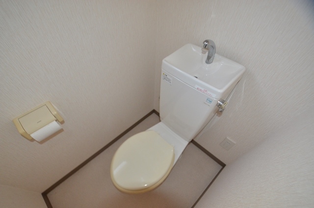 トイレ　コンパクトで使いやすいトイレです♪