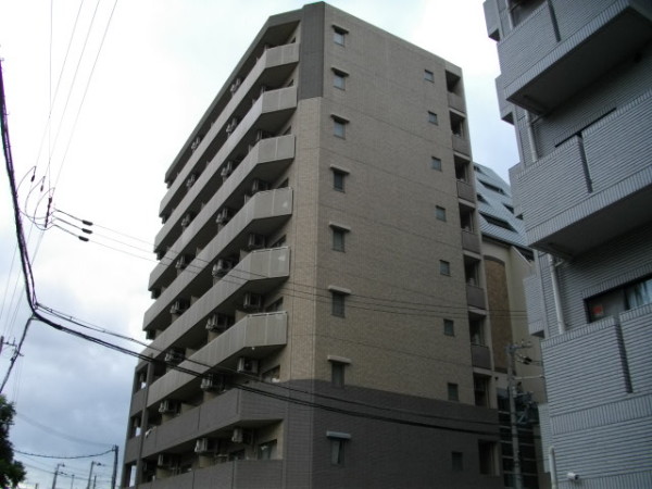 建物外観　安心のオートロック付き♪