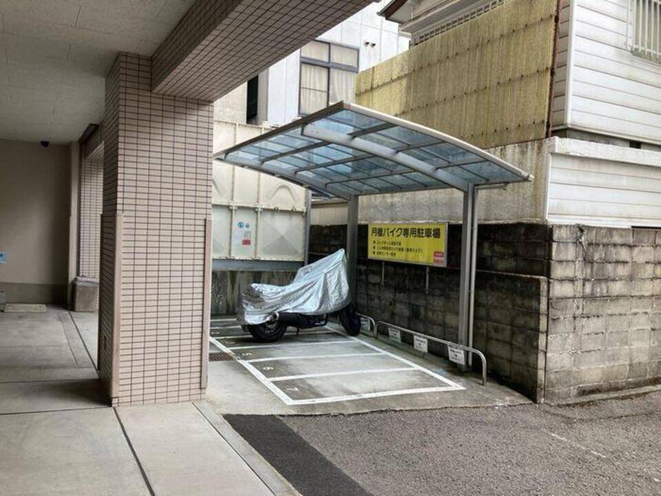 駐車場　駐輪場
