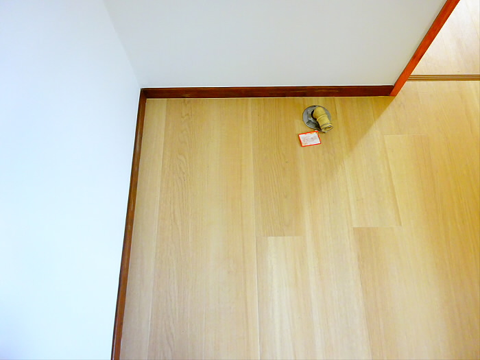 洗面設備　洗濯機置き場