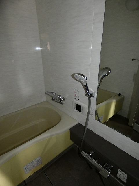 バス・シャワールーム　バス