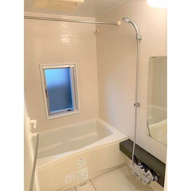 バス・シャワールーム　※別部屋参考写真