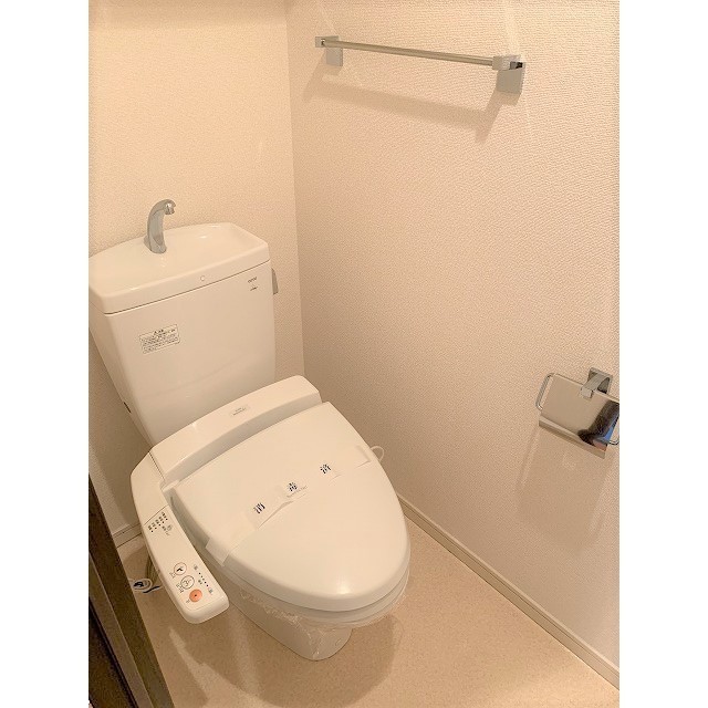 トイレ　※別部屋参考写真