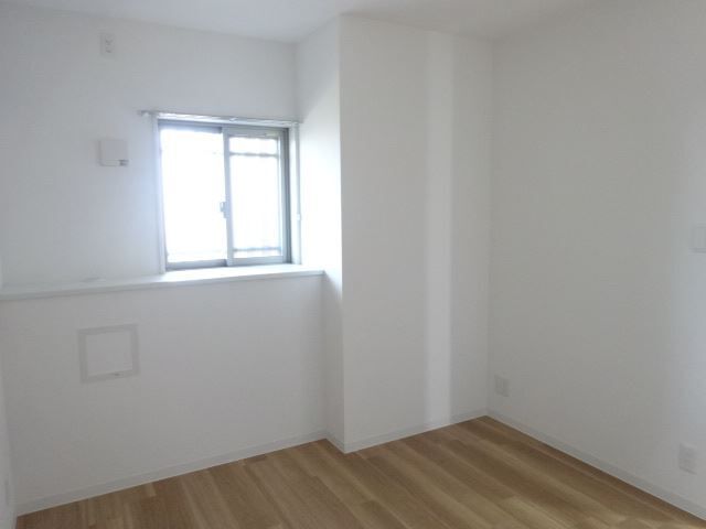 その他部屋・スペース　北側の洋間です