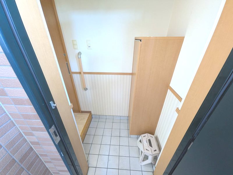 玄関　シューズボックスあります