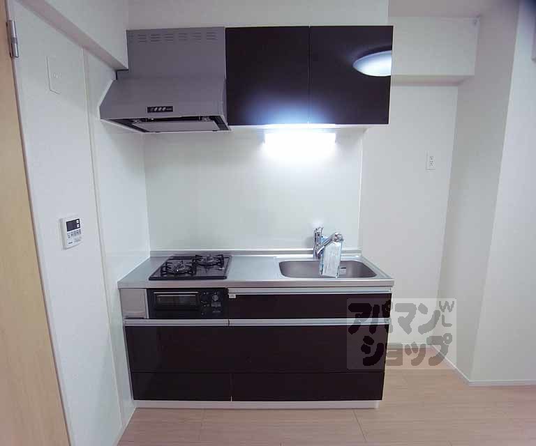 キッチン　キッチンスペースも広々としております。