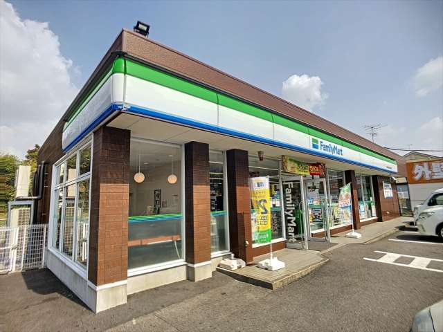 コンビニ　ファミリーマート（コンビニ）まで378m