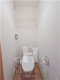 トイレ　別号室参考写真です