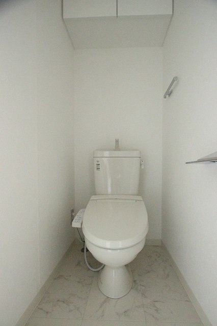 トイレ　同物件別号室です。