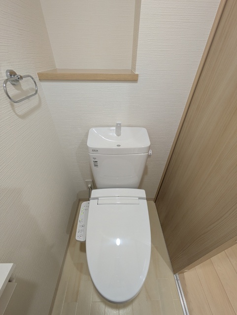 トイレ　洗浄便座※同タイプ参考写真