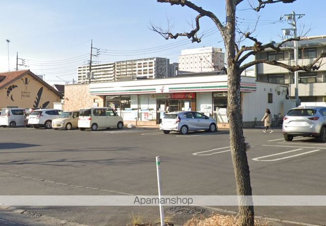 コンビニ　セブンイレブン（コンビニ）まで265m