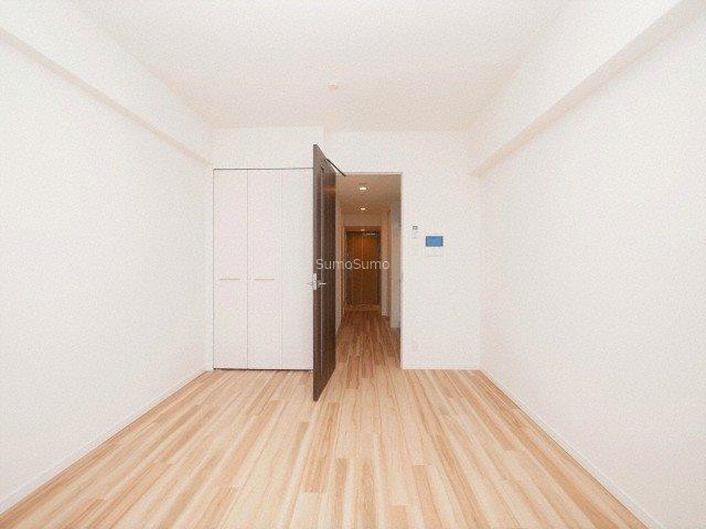 その他部屋・スペース　開放的な寝室です