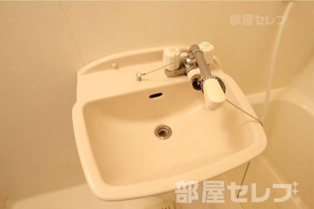 洗面設備　※別の部屋の写真を流用しています。