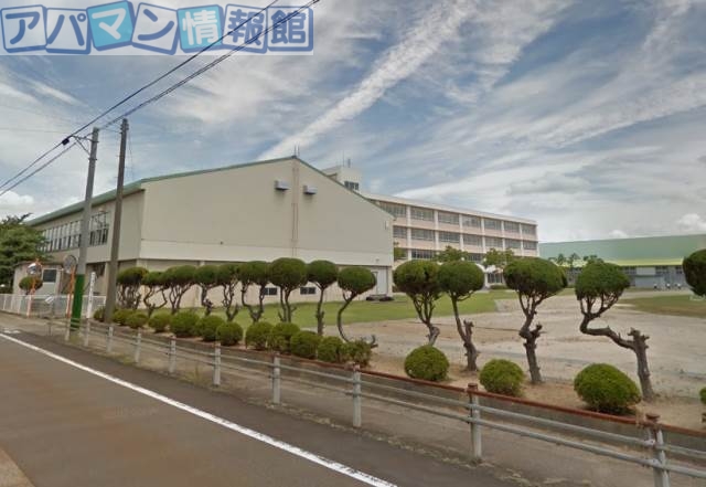 中学校　新潟市立小須戸中学校（中学校）まで644m