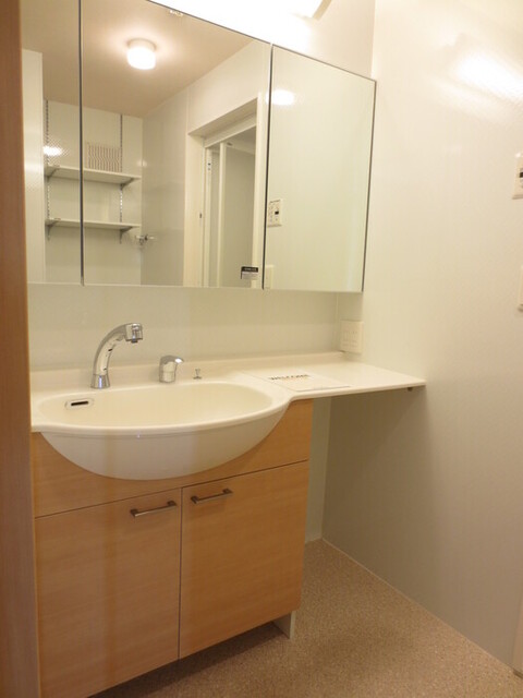 洗面設備　３０６　洗髪洗面化粧台