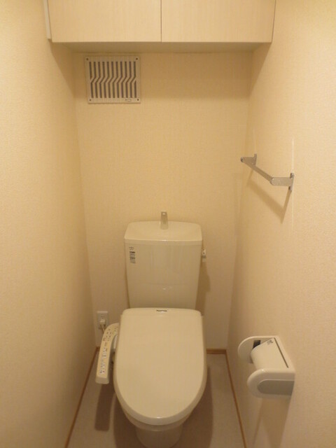 トイレ　３０６　温水洗浄暖房便座トイレ