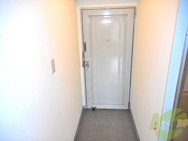 玄関　玄関にはシューズボックスを置いてもいいですよね！