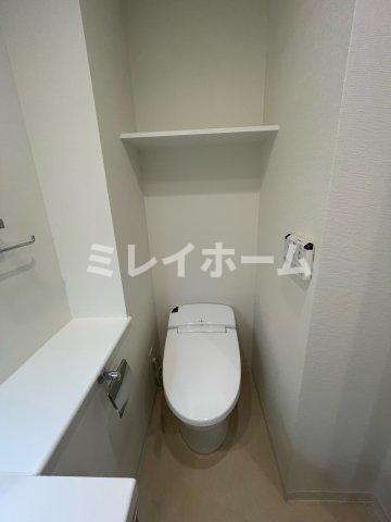 トイレ　同建物内別のお部屋の参考写真になります。