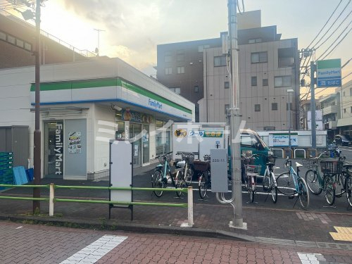 コンビニ　ファミリーマート　鵜の木多摩堤通り店（コンビニ）まで501m