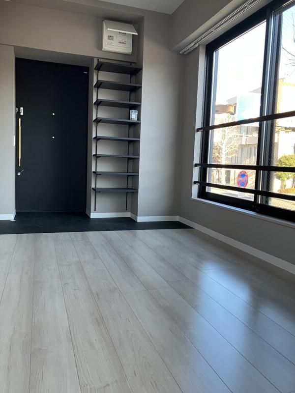 居室・リビング　☆明るい洋室☆