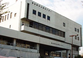 図書館　足立区立竹の塚図書館（図書館）まで338m