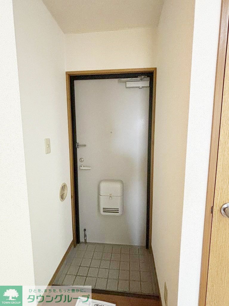 玄関　お部屋探しは株式会社　タウンハウジング　までお気軽にお問合…