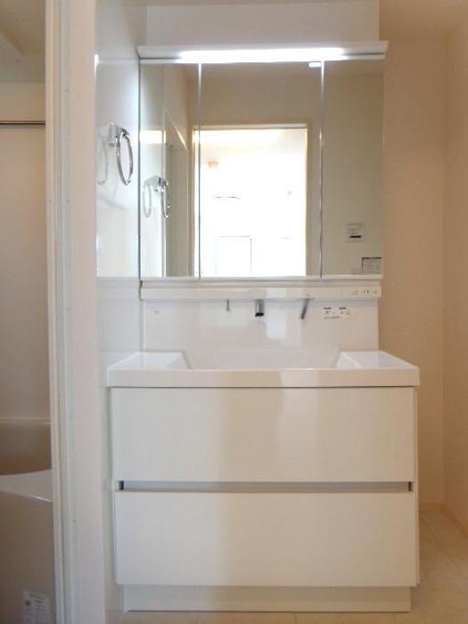 洗面設備　忙しい朝に便利なシャンプードレッサー♪