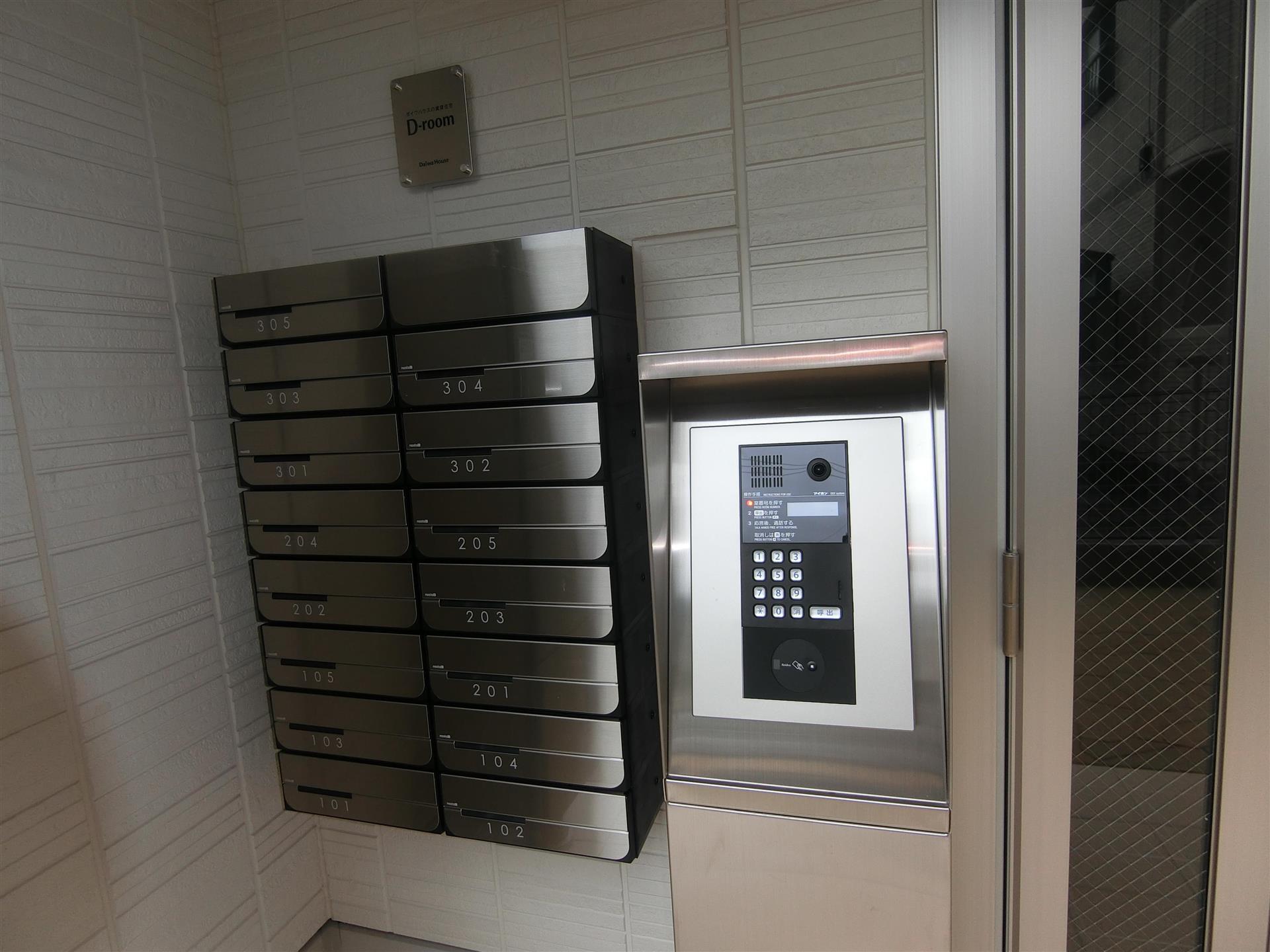 エントランス　安心のオートロック完備♪