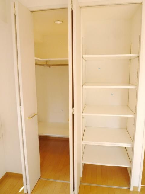 収納　★タップリ収納★