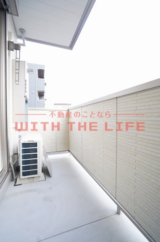 バルコニー　落ち着いた時間を過ごせるバルコニーです