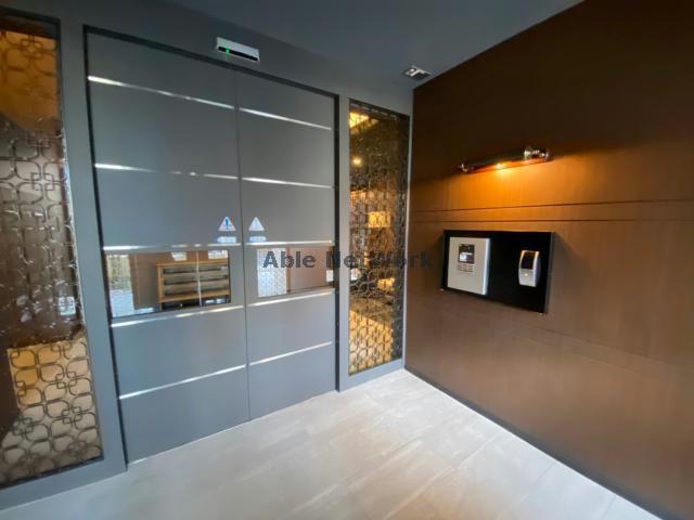 エントランス　エントランス部分